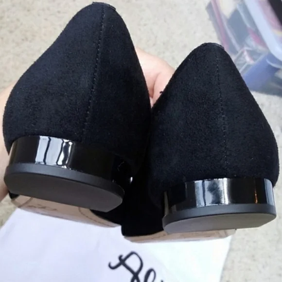 Alice and Olivia Kaylee Kiss Lips Black White Suede Flats Slip On Shoes 6.5 37 - Picture 3 of 6